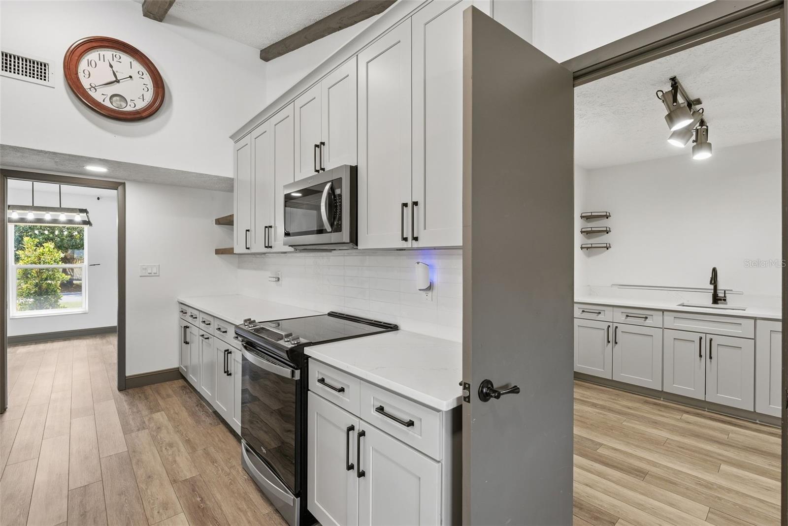 PARKWOOD MANOR 1ST ADD - Residential