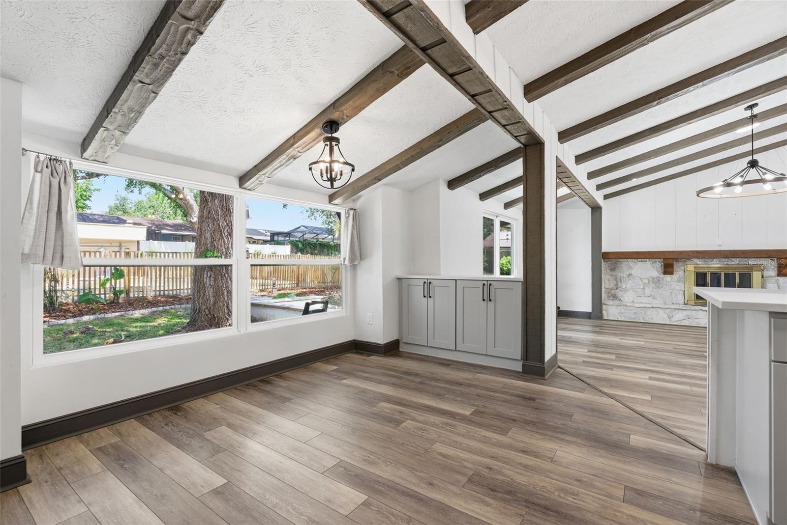 PARKWOOD MANOR 1ST ADD - Residential