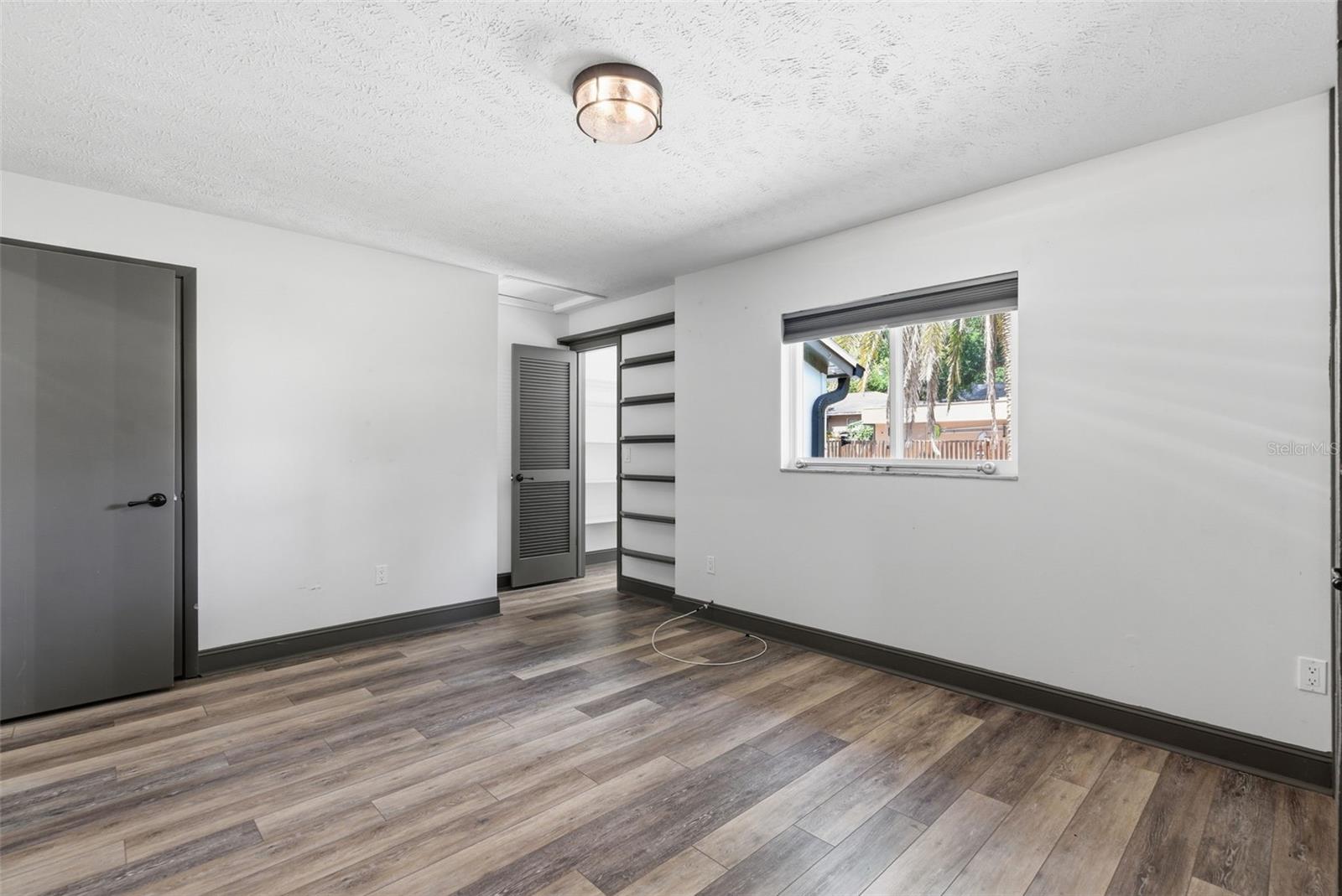 PARKWOOD MANOR 1ST ADD - Residential