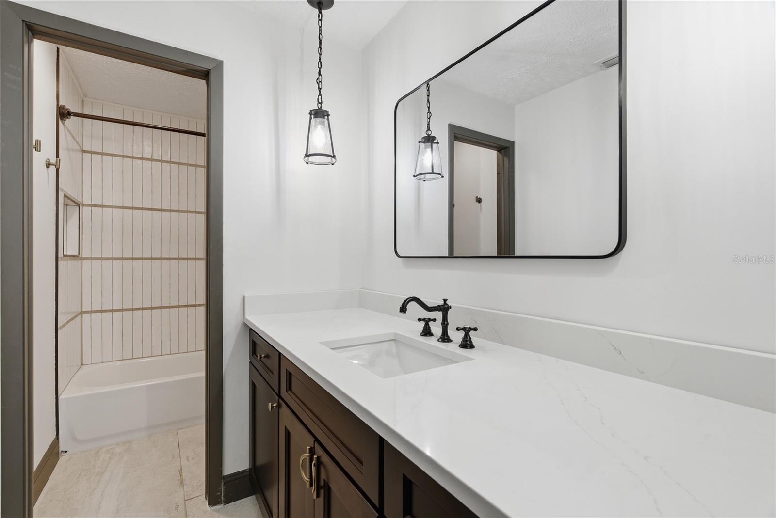 PARKWOOD MANOR 1ST ADD - Residential