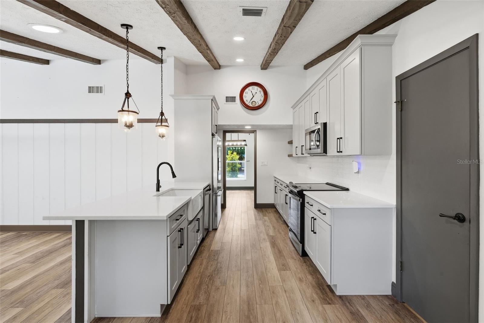 PARKWOOD MANOR 1ST ADD - Residential
