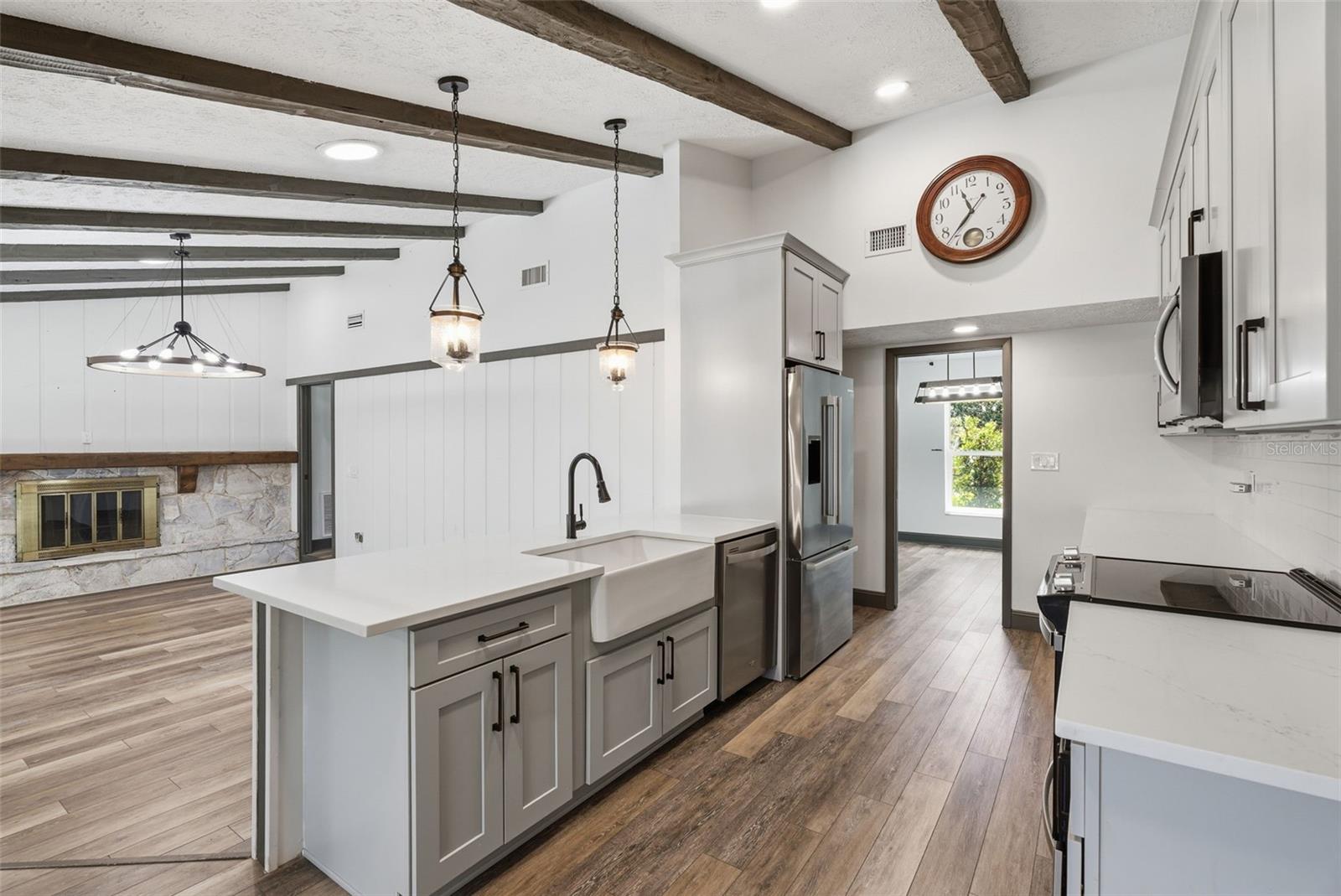 PARKWOOD MANOR 1ST ADD - Residential