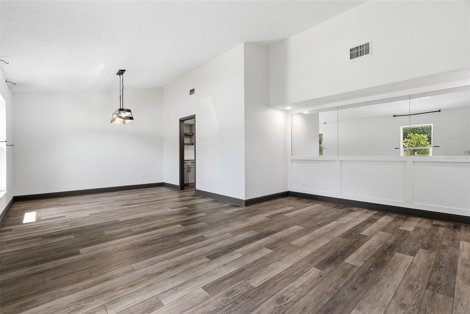 PARKWOOD MANOR 1ST ADD - Residential
