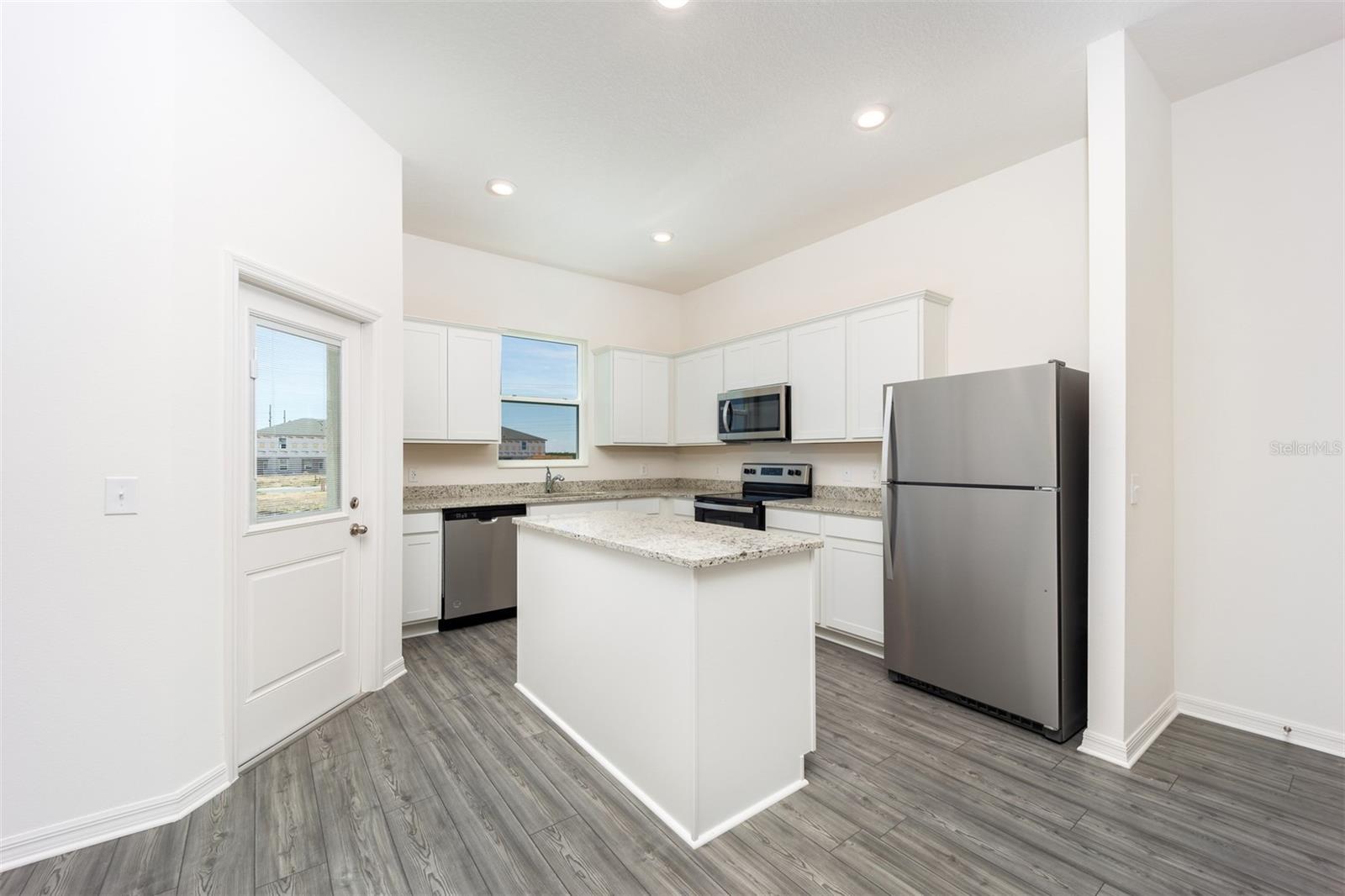 SOL VISTA - Residential Lease