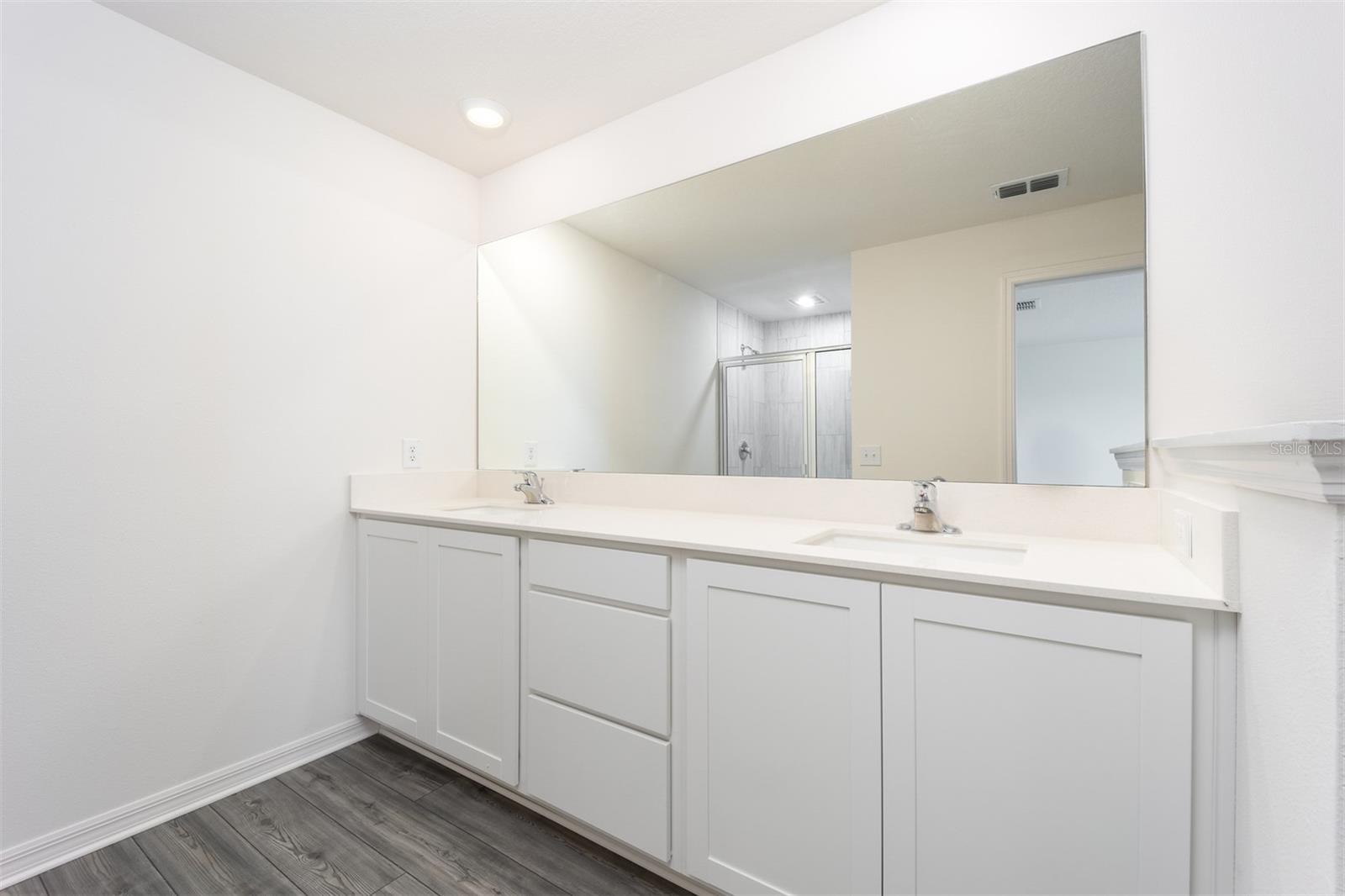 SOL VISTA - Residential Lease