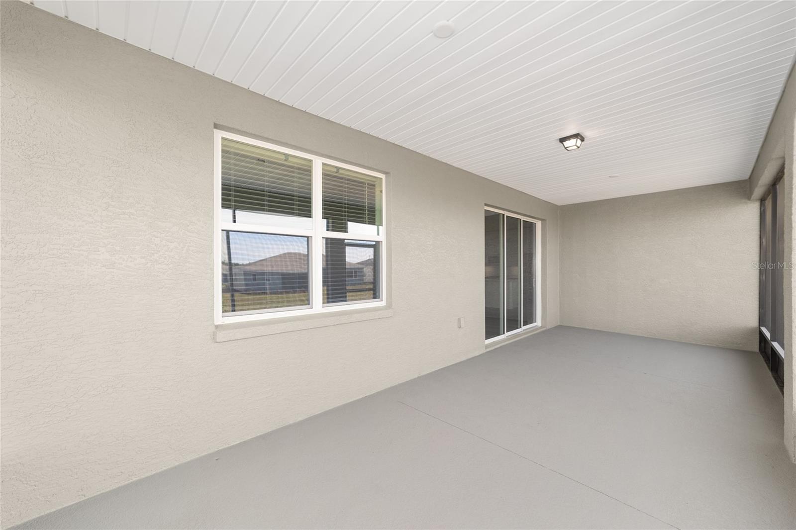 ON TOP OF THE WORLD - Residential Lease