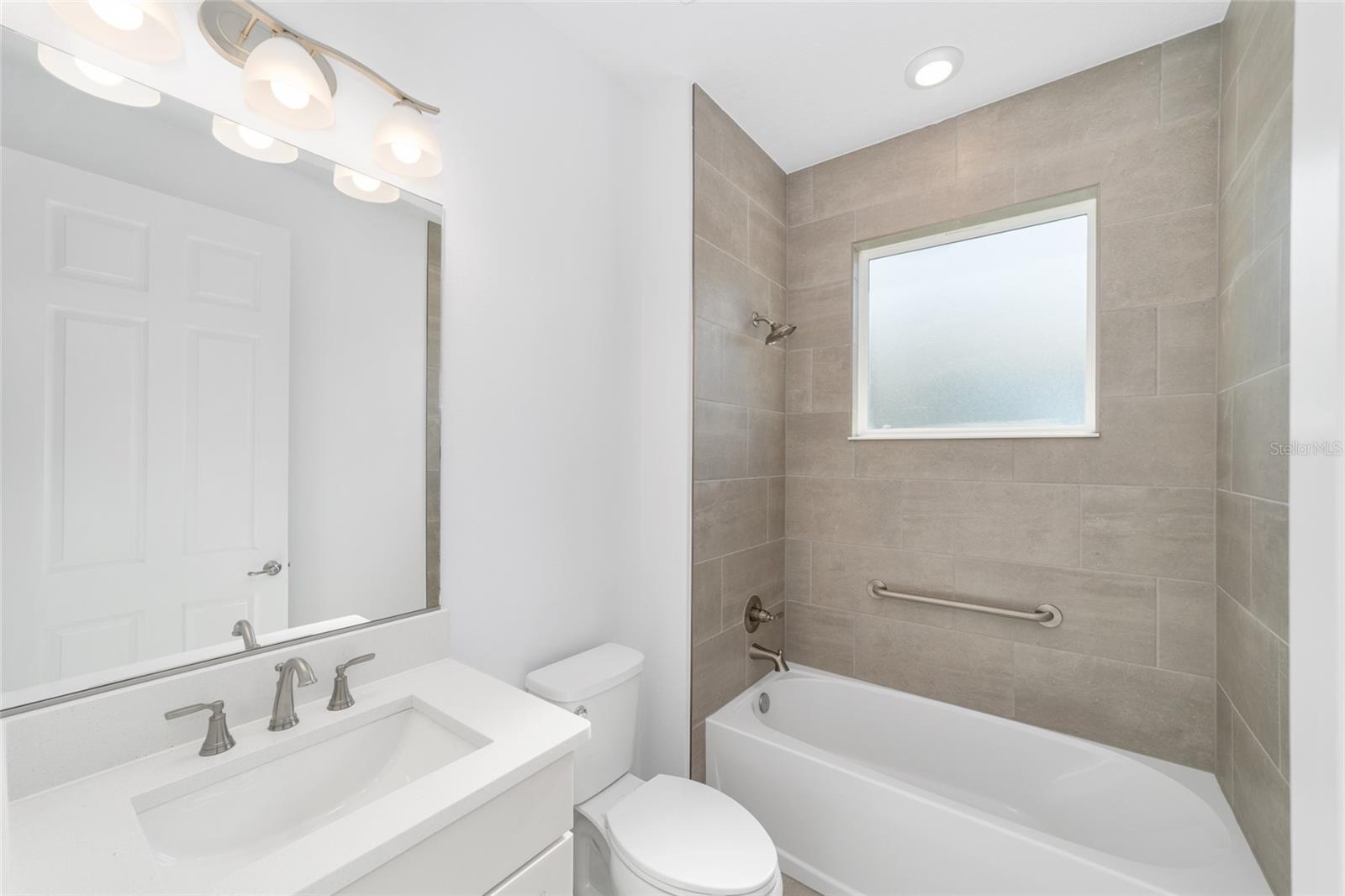 ON TOP OF THE WORLD - Residential Lease