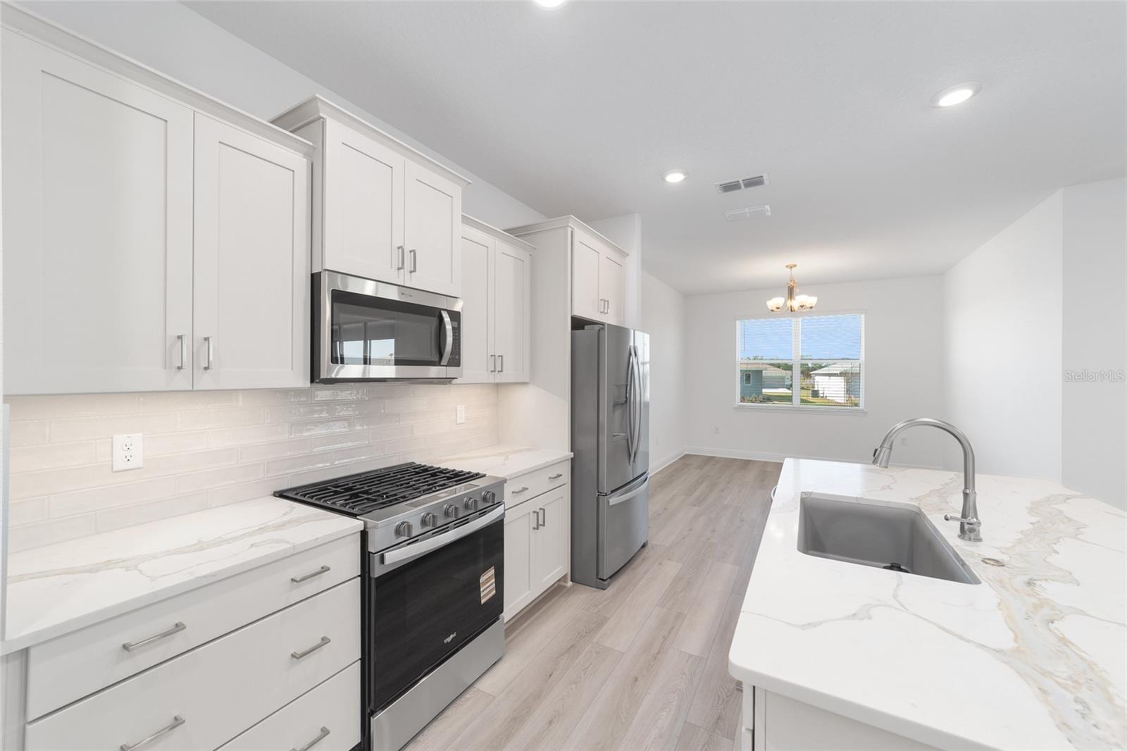 ON TOP OF THE WORLD - Residential Lease