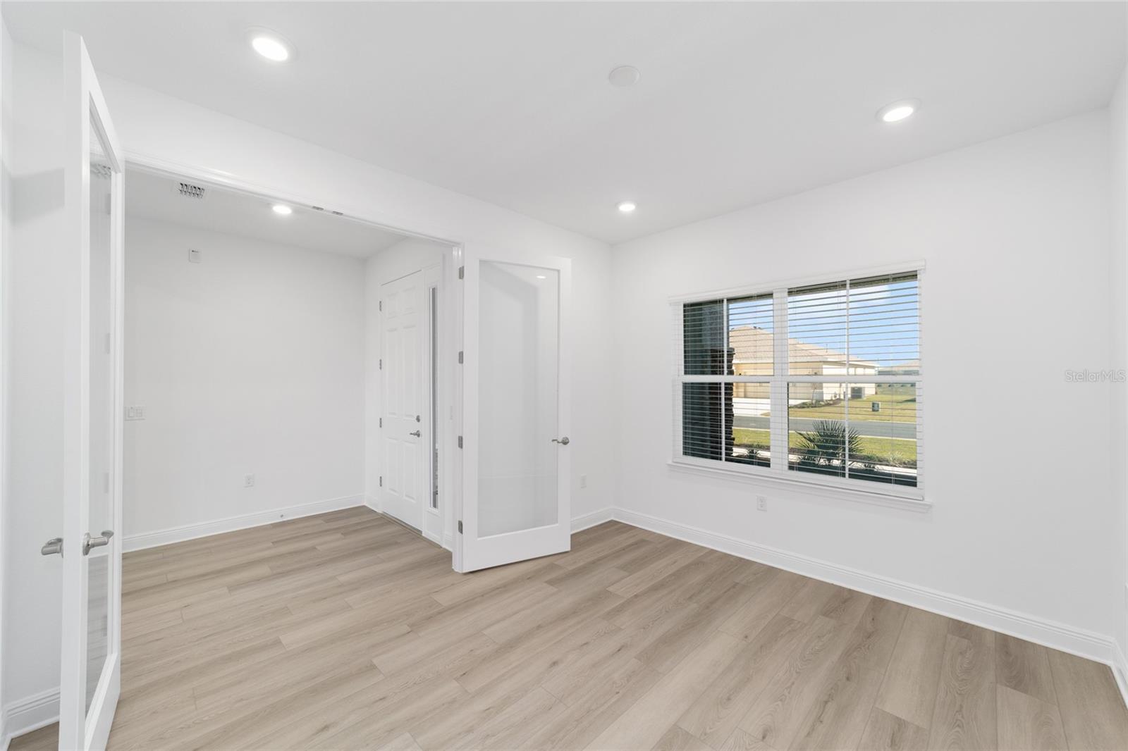 ON TOP OF THE WORLD - Residential Lease
