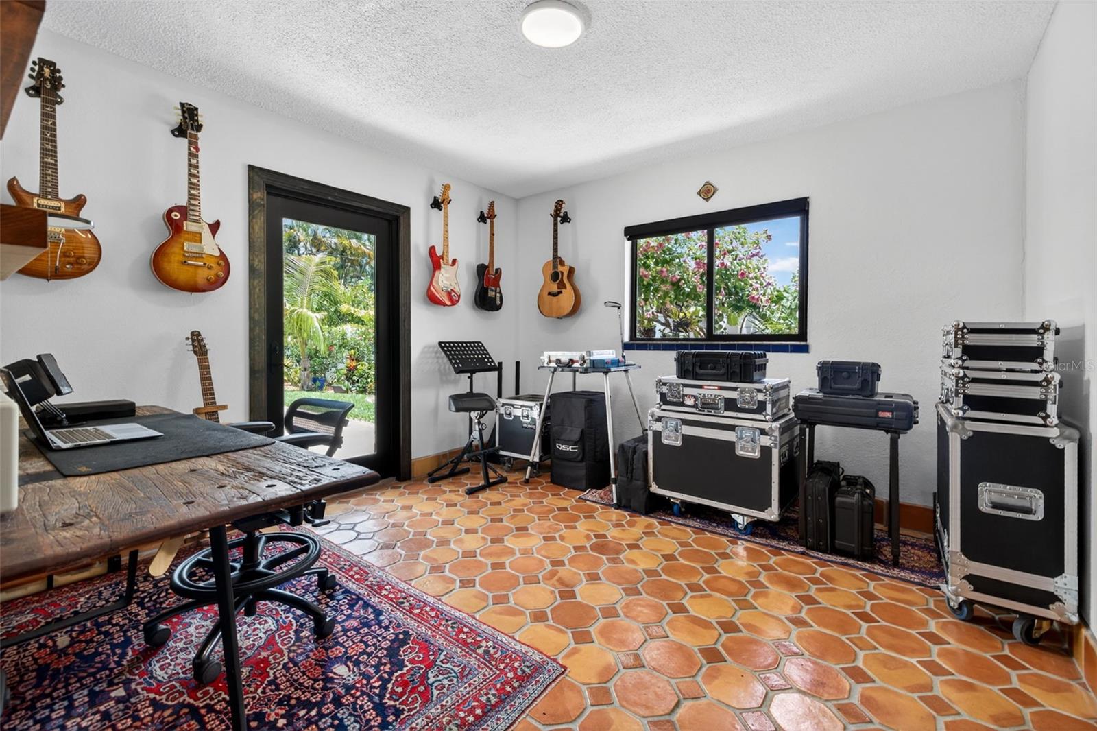 PASADENA ESTATES SEC F - Residential