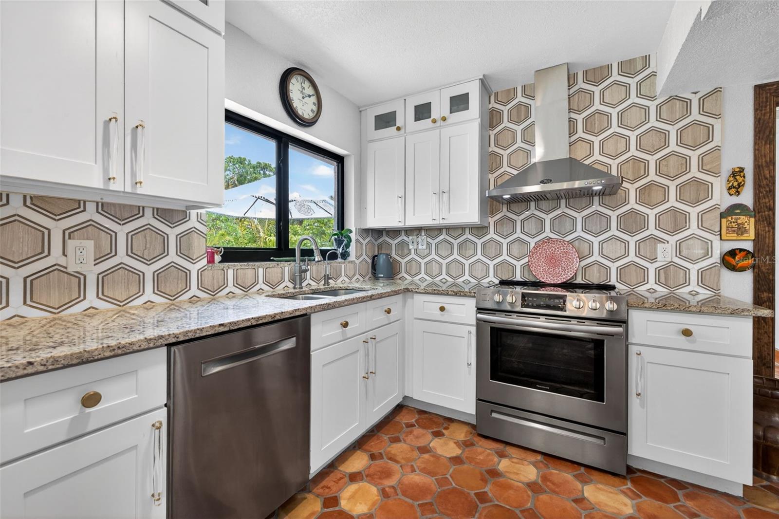 PASADENA ESTATES SEC F - Residential