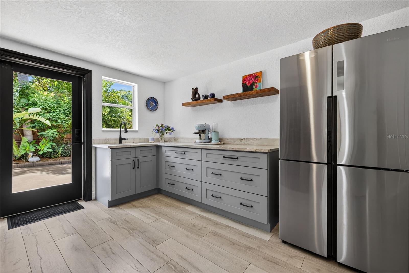 PASADENA ESTATES SEC F - Residential