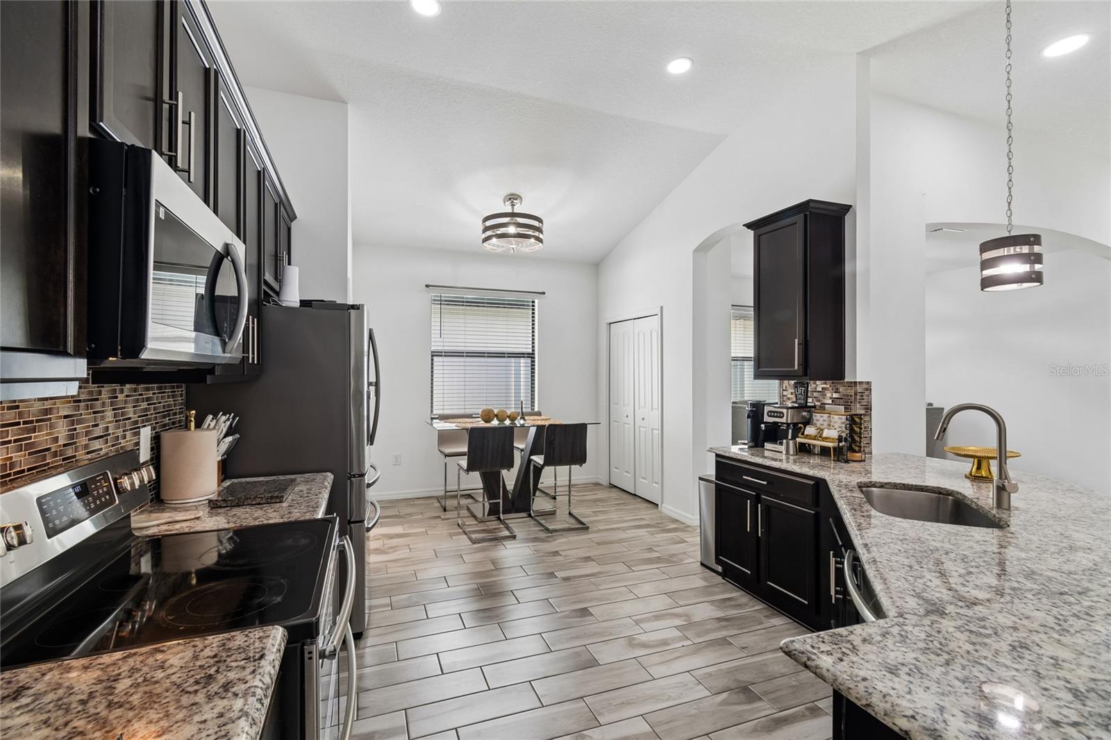 VILLAGES AT AVALON 3B-2 - Residential
