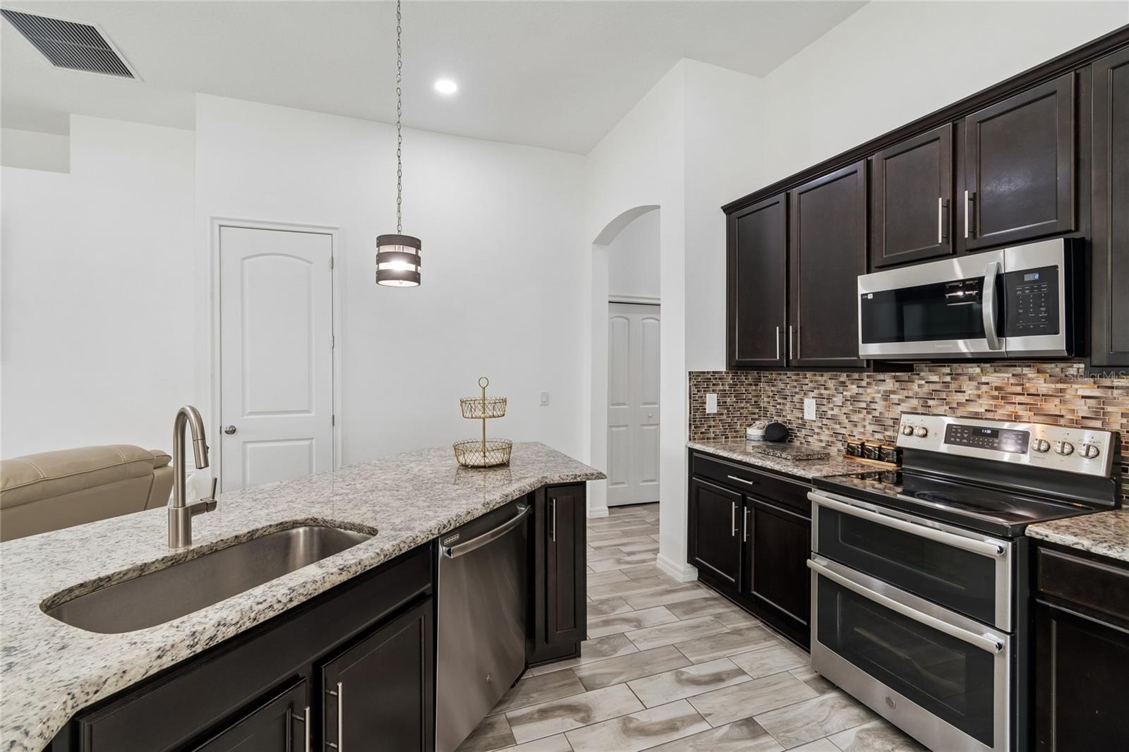 VILLAGES AT AVALON 3B-2 - Residential