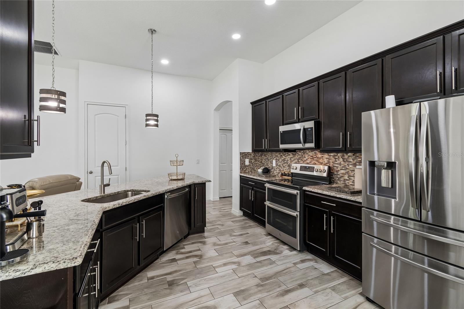VILLAGES AT AVALON 3B-2 - Residential