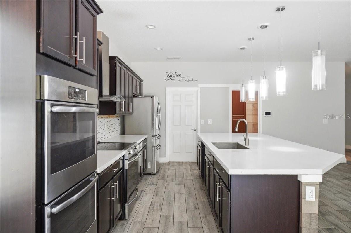 WATERS EDGE/THE LAKES - Residential
