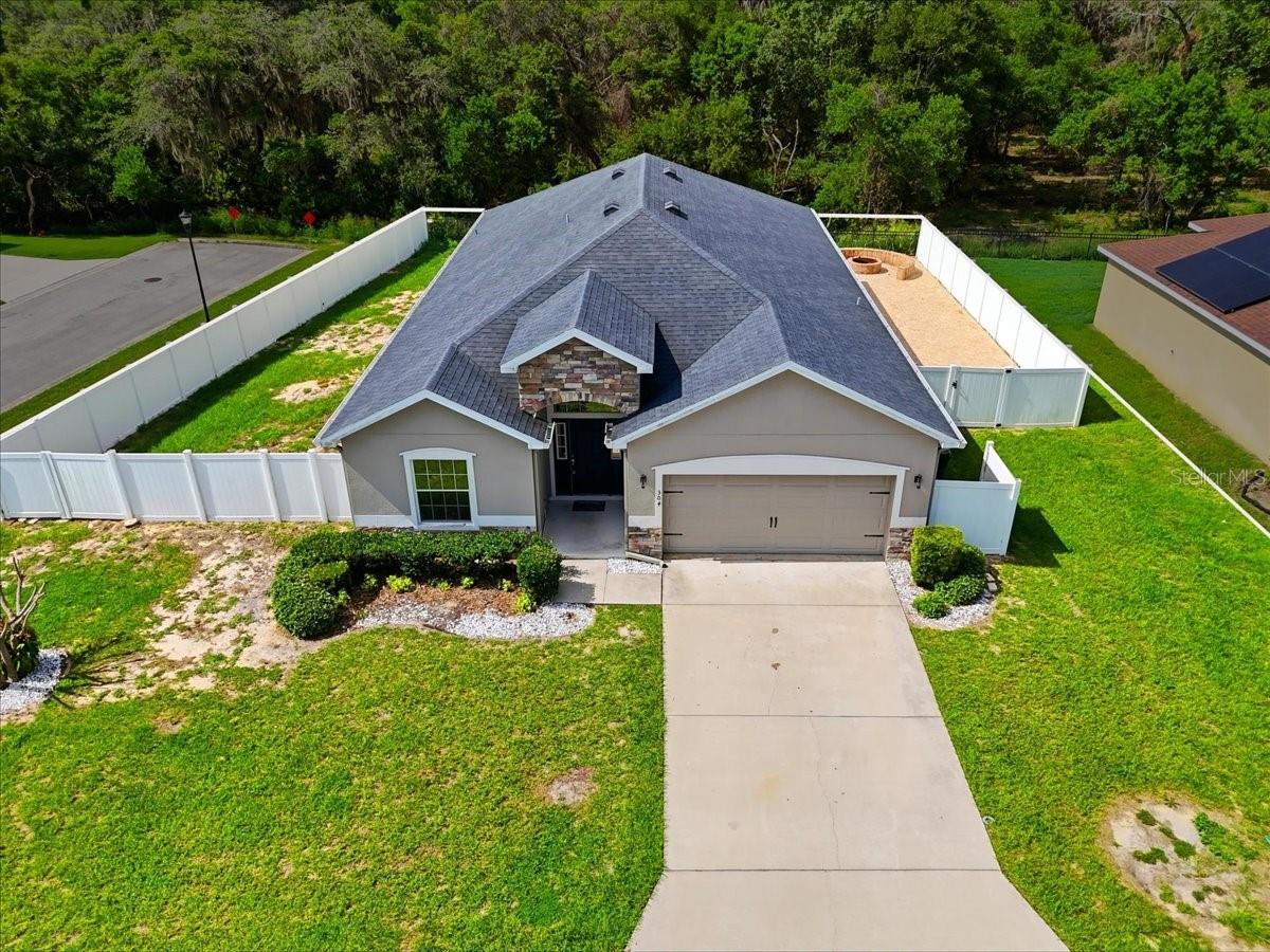WATERS EDGE/THE LAKES - Residential