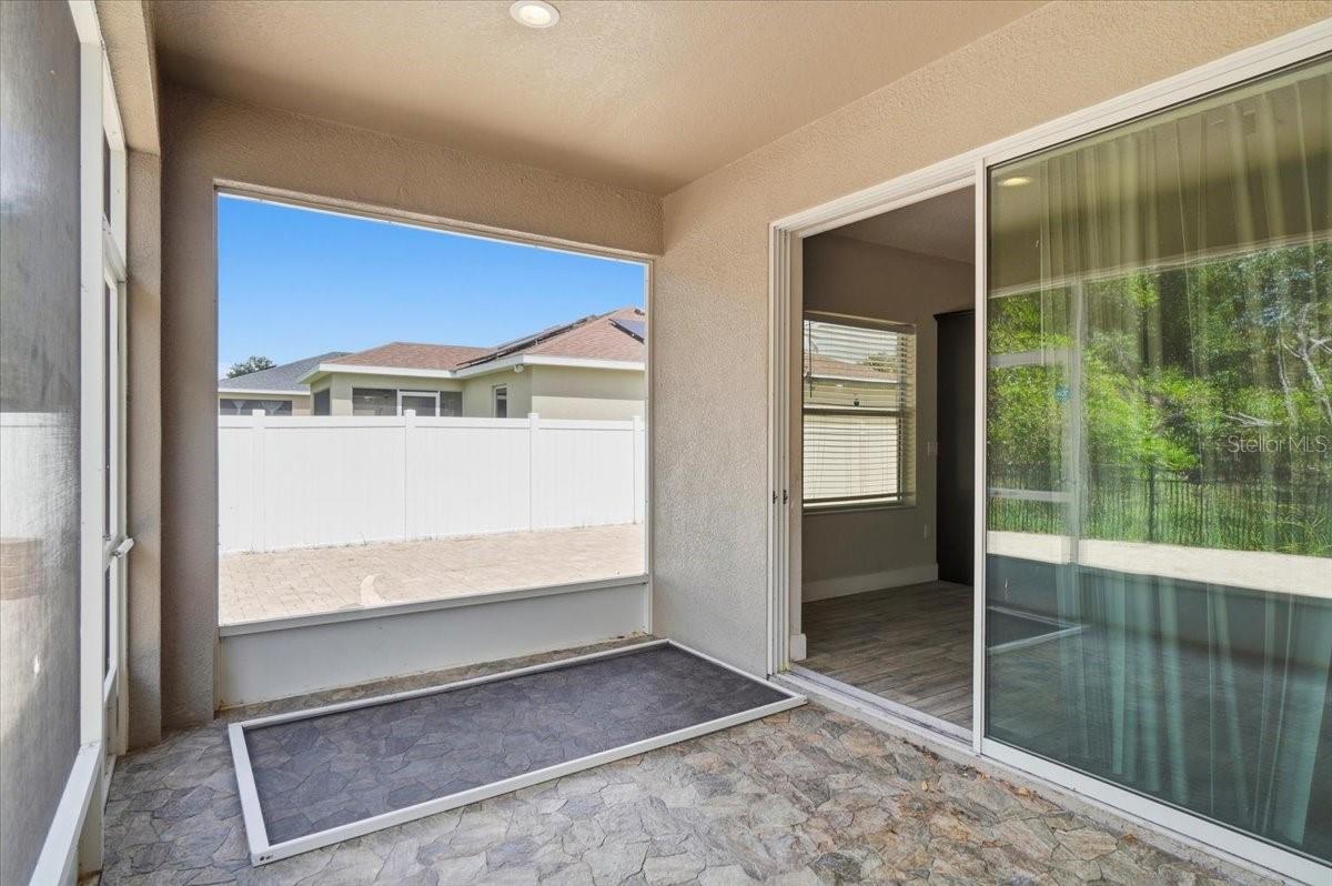WATERS EDGE/THE LAKES - Residential