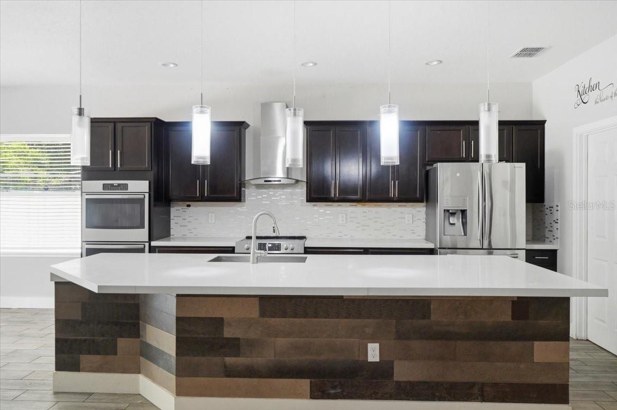 WATERS EDGE/THE LAKES - Residential