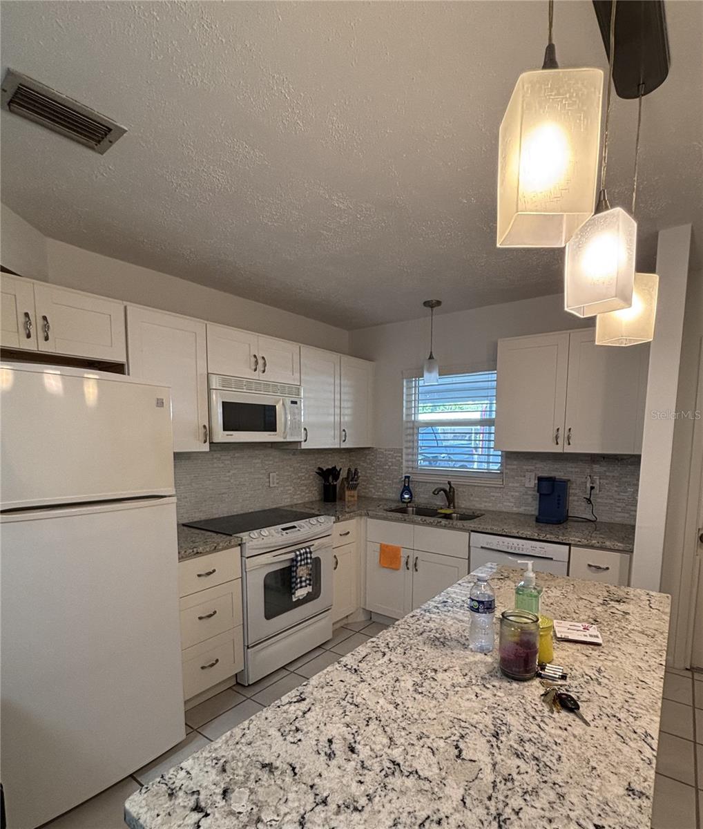 CREEKVIEW - Residential