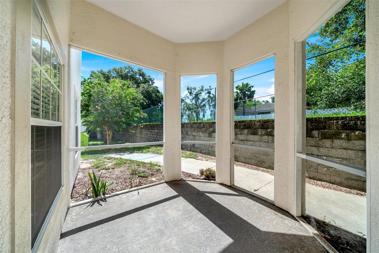 OAK RIDGE CONDO - Residential