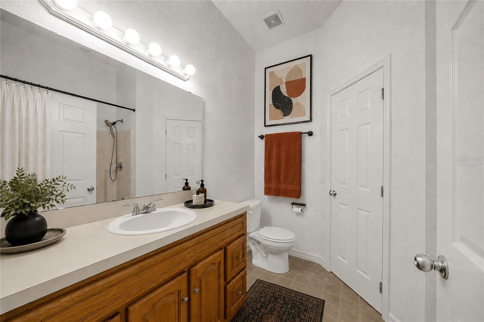 OAK RIDGE CONDO - Residential