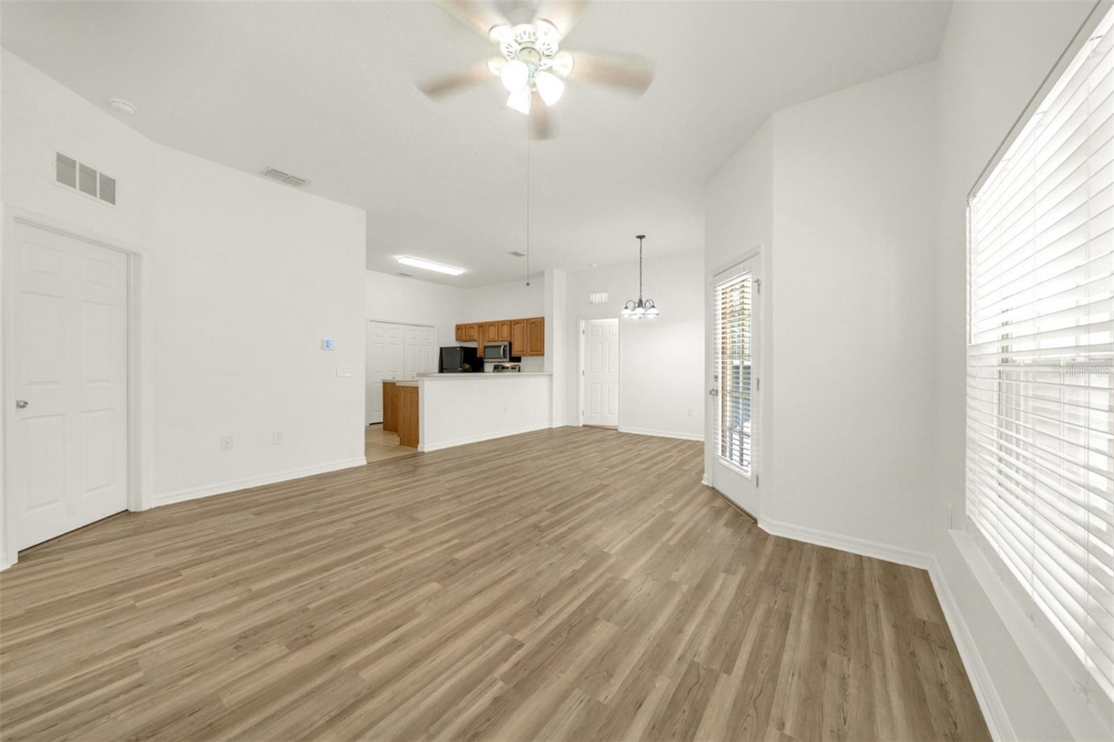 OAK RIDGE CONDO - Residential
