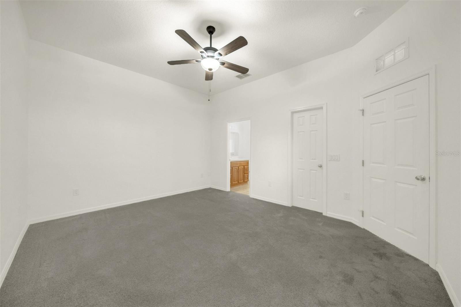OAK RIDGE CONDO - Residential