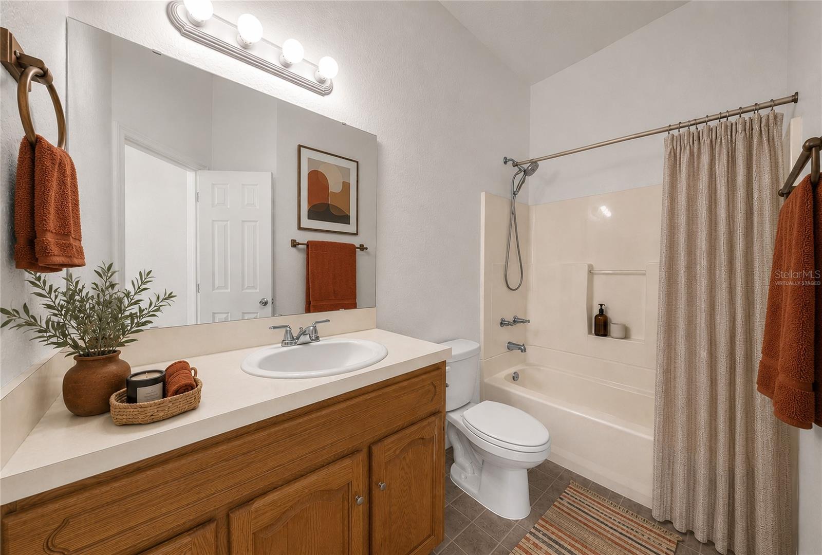 OAK RIDGE CONDO - Residential