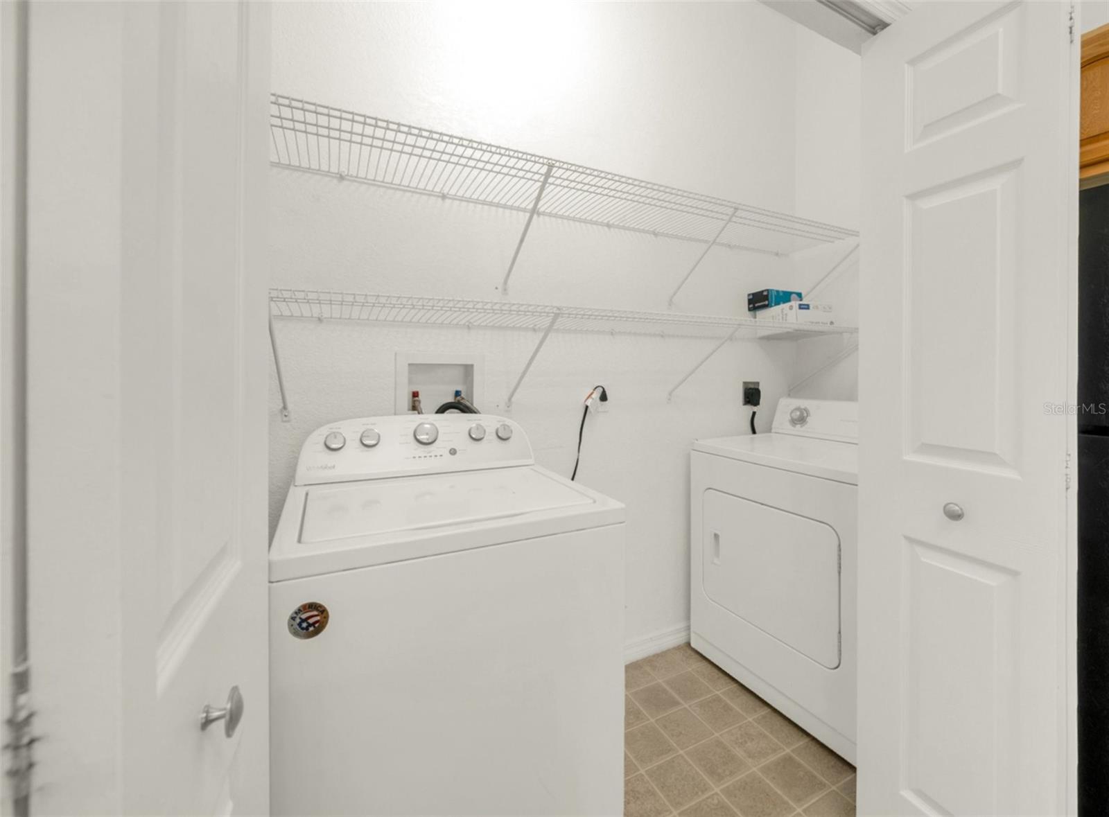 OAK RIDGE CONDO - Residential