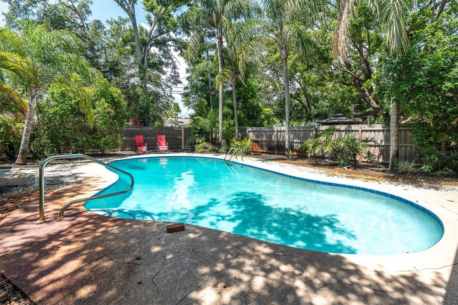 PASADENA ESTATES SEC F - Residential