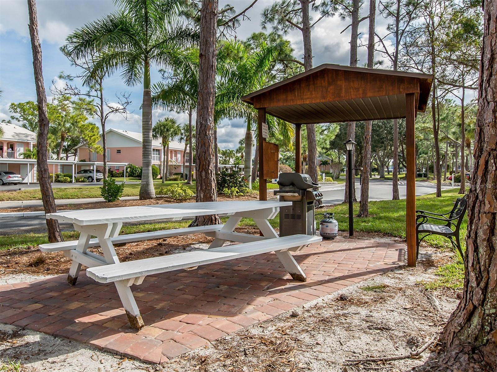 FARMINGTON VISTAS - Residential