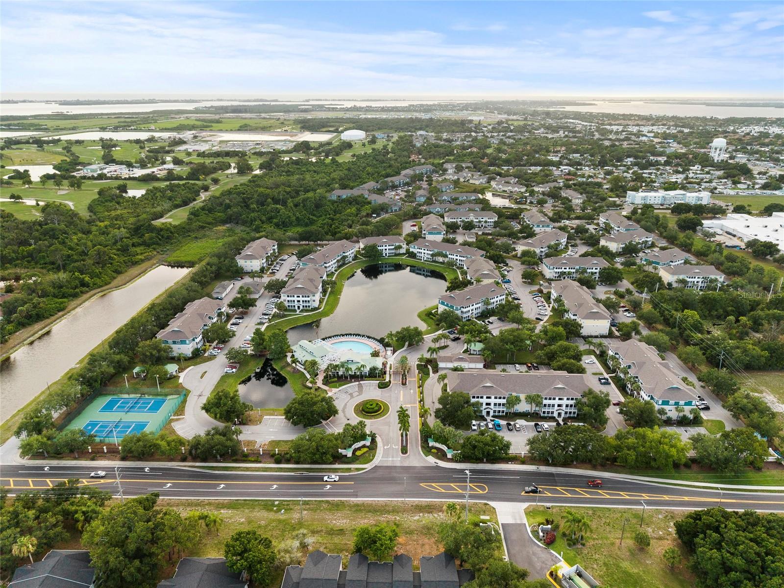 THE PALMS OF CORTEZ - Residential