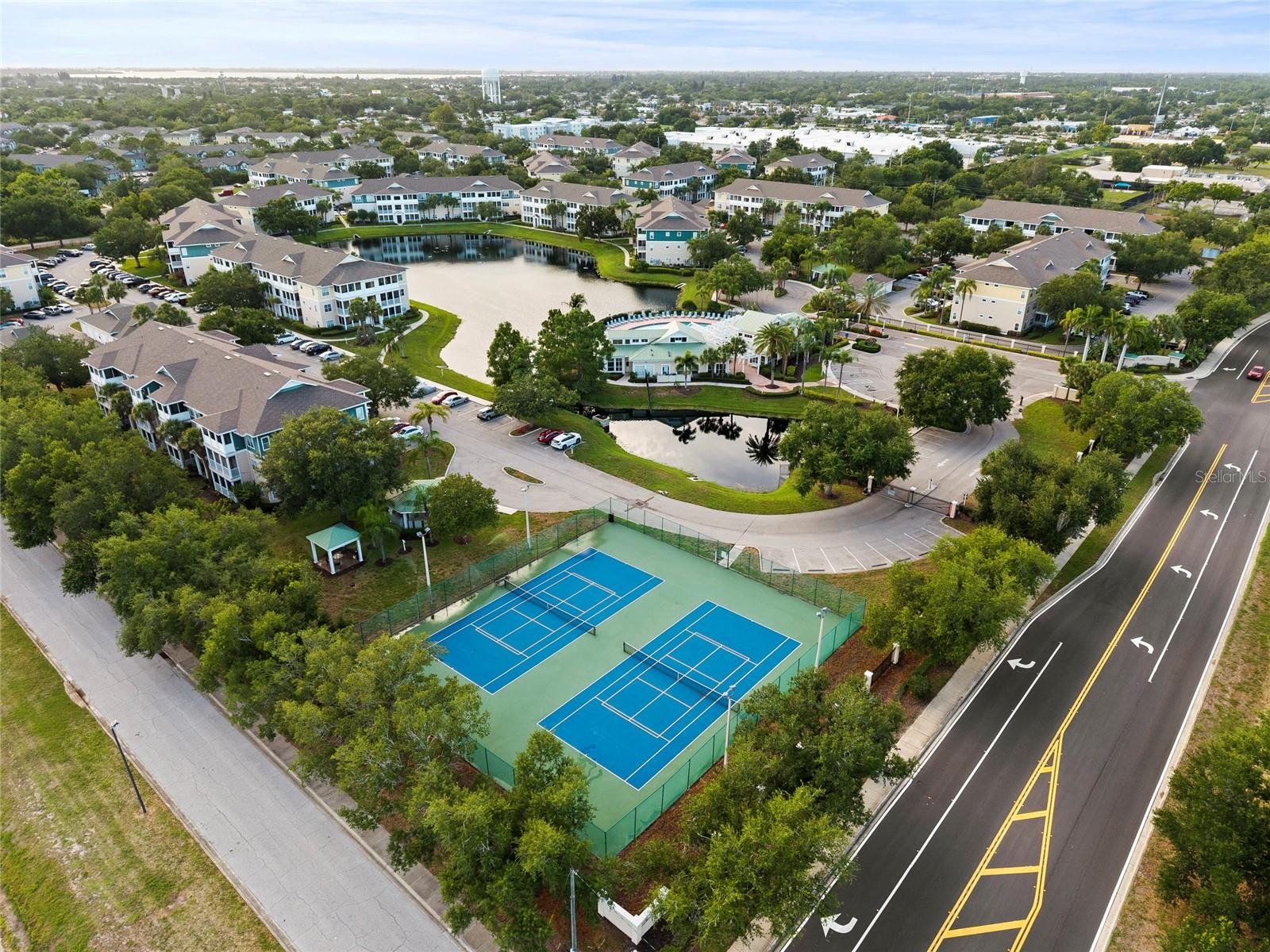 THE PALMS OF CORTEZ - Residential