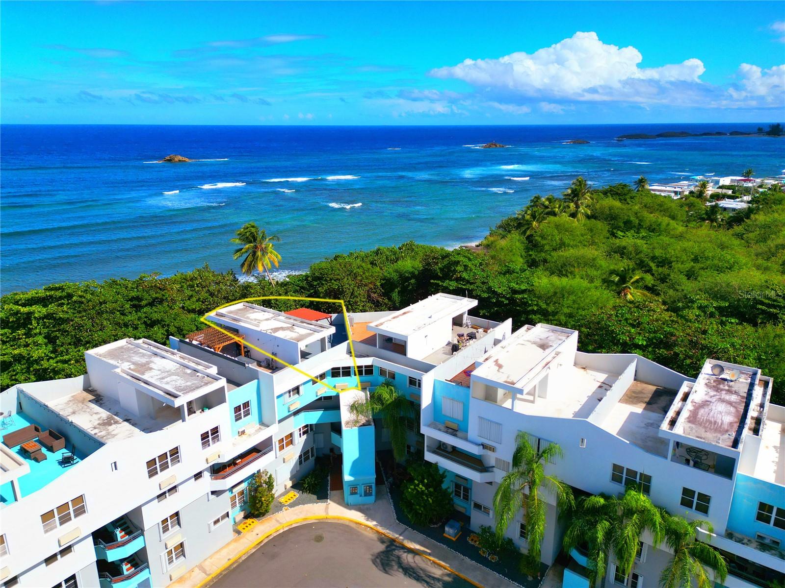 COND. CHALETS DE LA PLAYA - Residential