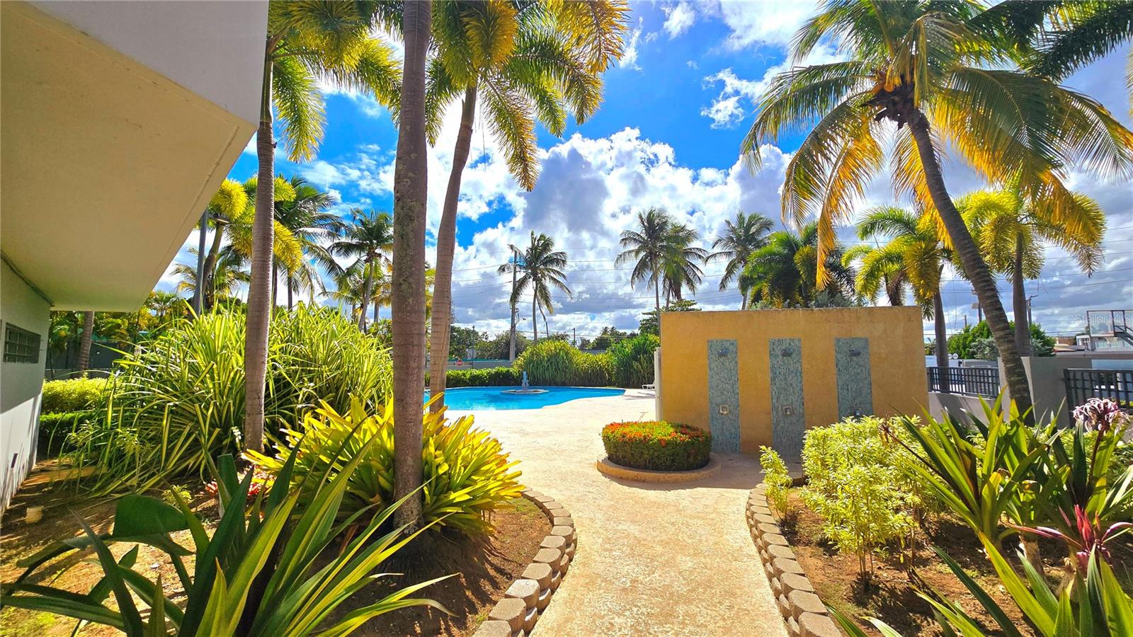 COND. CHALETS DE LA PLAYA - Residential