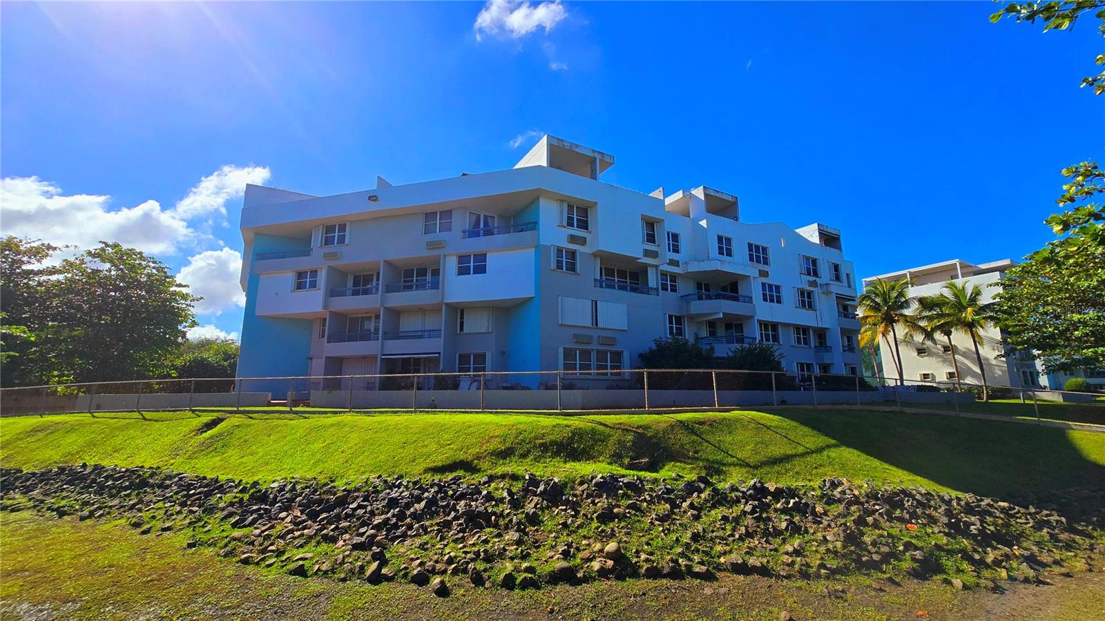 COND. CHALETS DE LA PLAYA - Residential