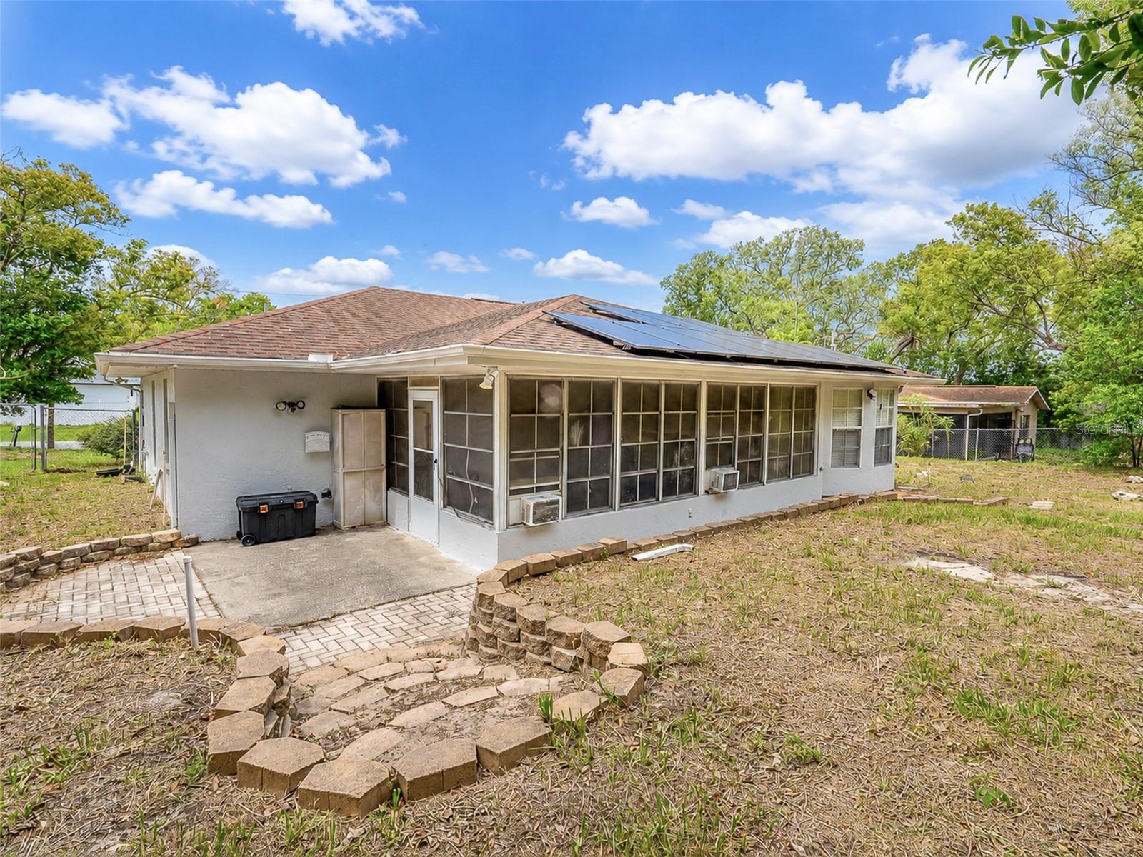 SPRING HILL UNIT 4 BLK 176 LOT 20 - Residential