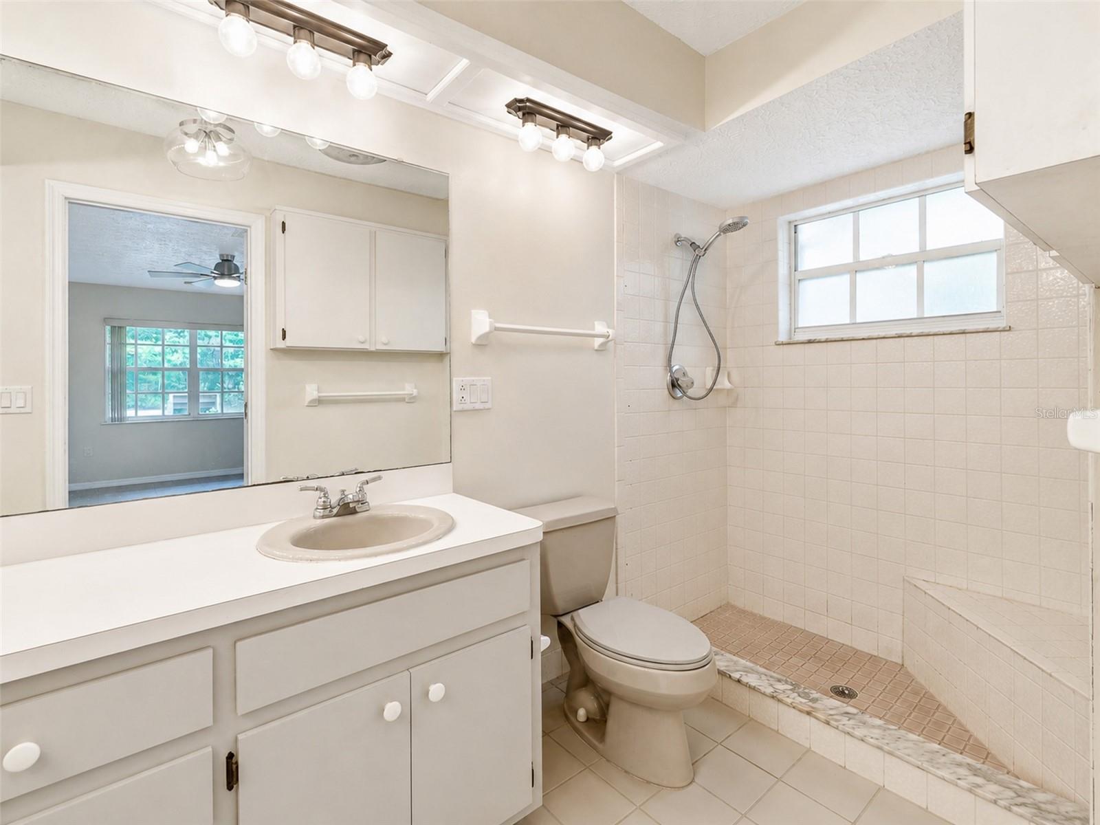 SPRING HILL UNIT 4 BLK 176 LOT 20 - Residential