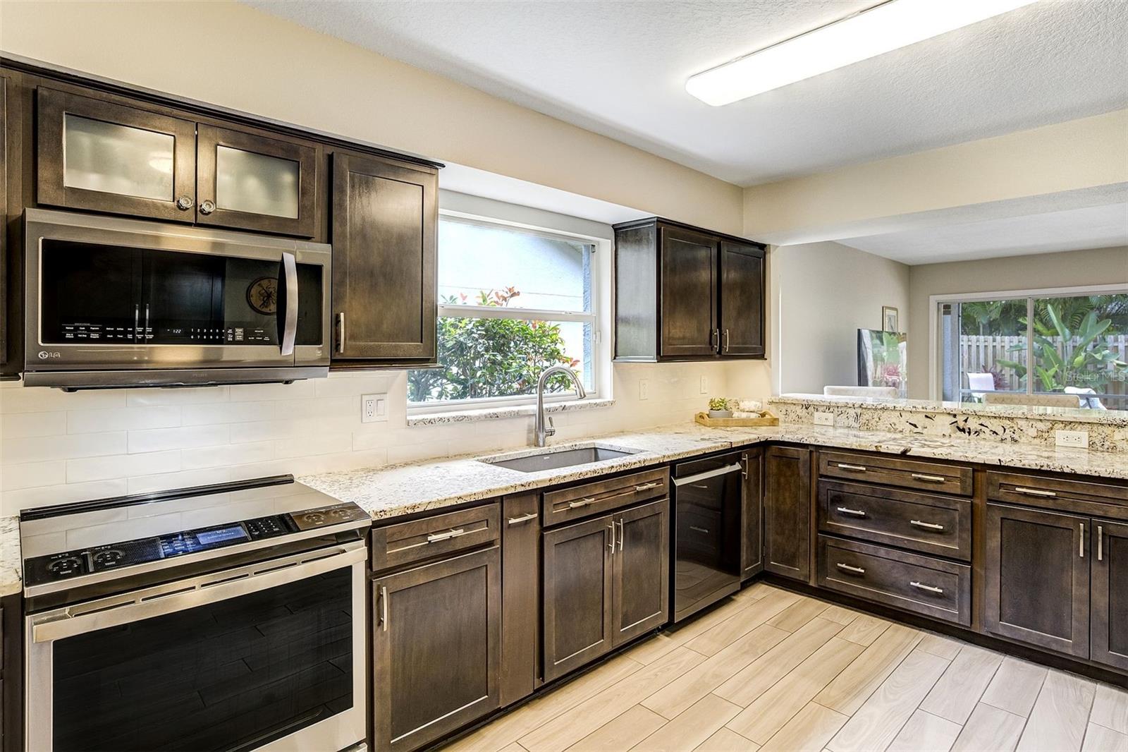 BROOKFIELD - Residential