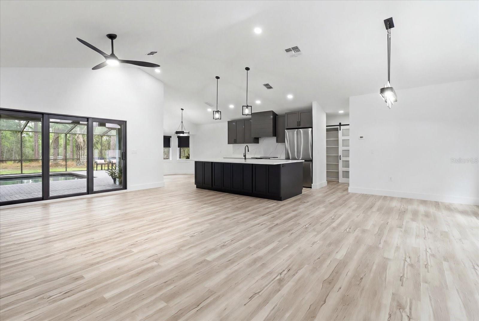 PINE RIDGE UNIT 02 - Residential