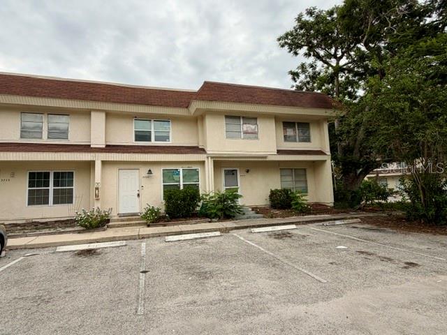 FAIRWAY OAKS - Residential
