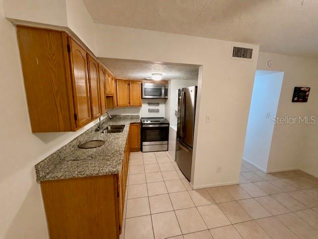 FAIRWAY OAKS - Residential