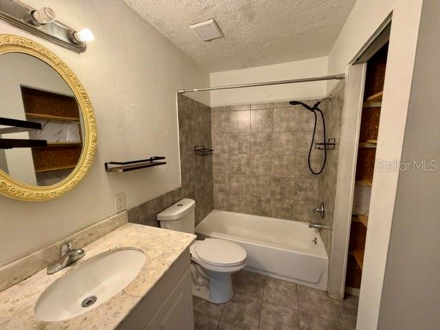 FAIRWAY OAKS - Residential