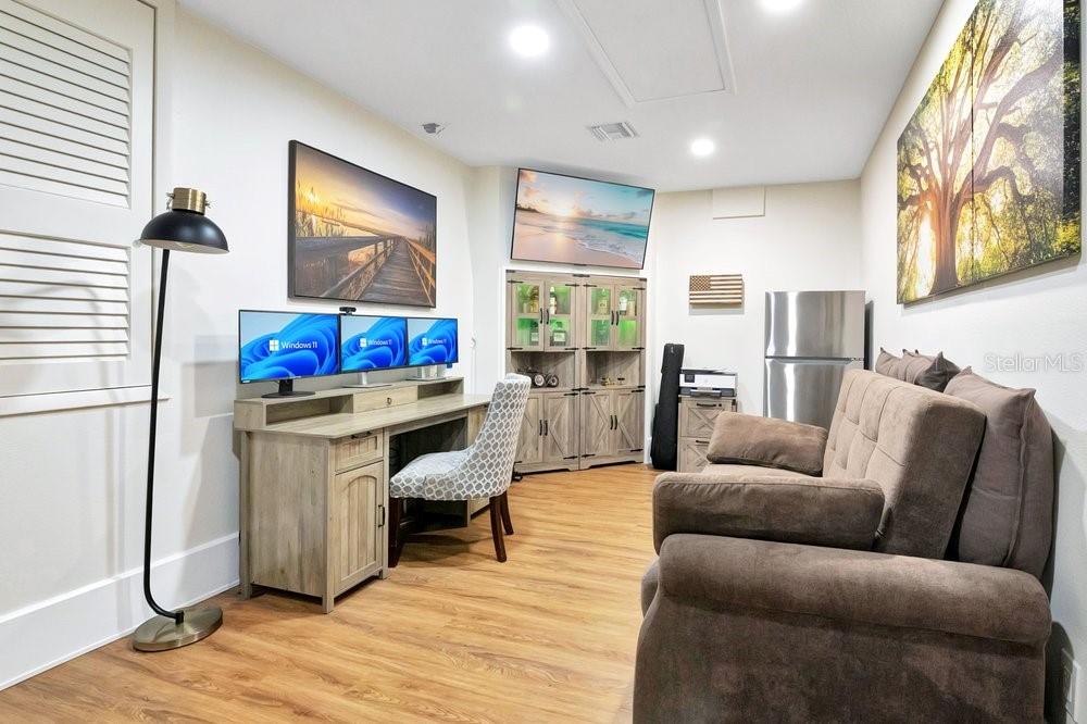 REGAL PARK - Residential