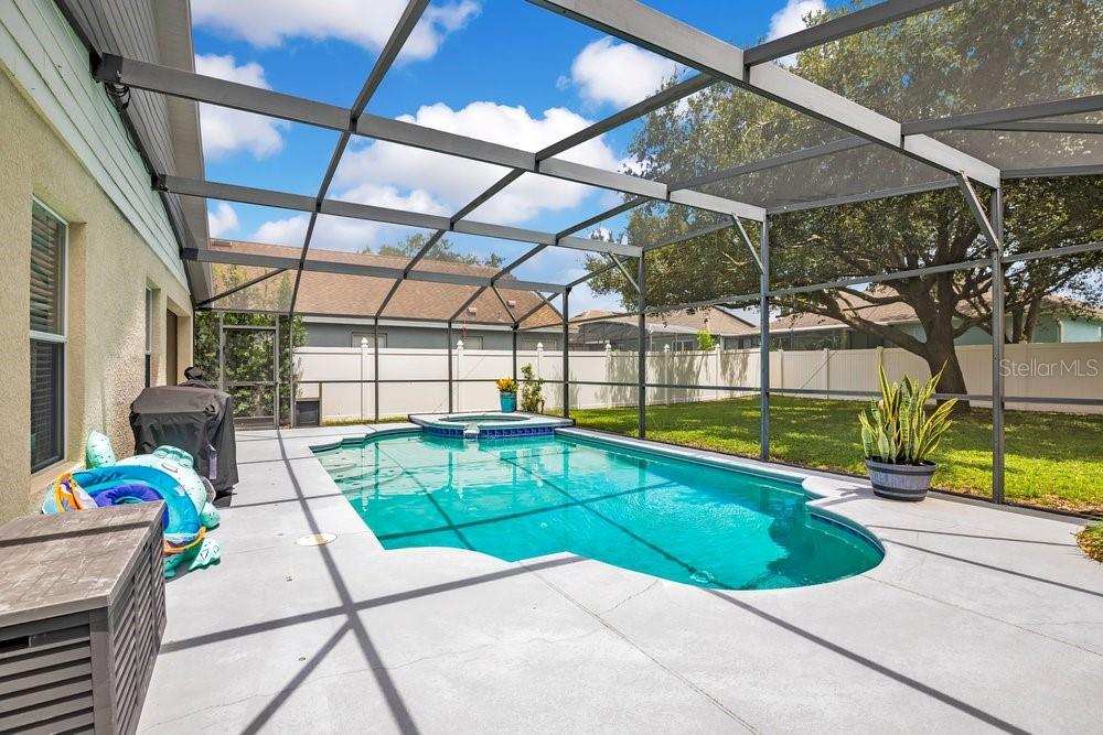 REGAL PARK - Residential