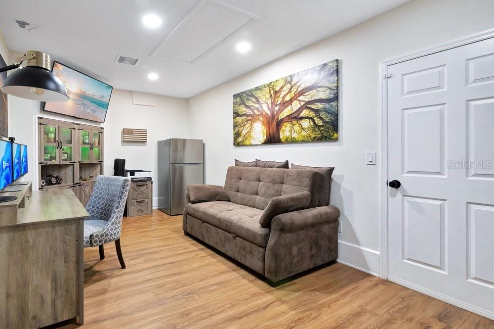 REGAL PARK - Residential