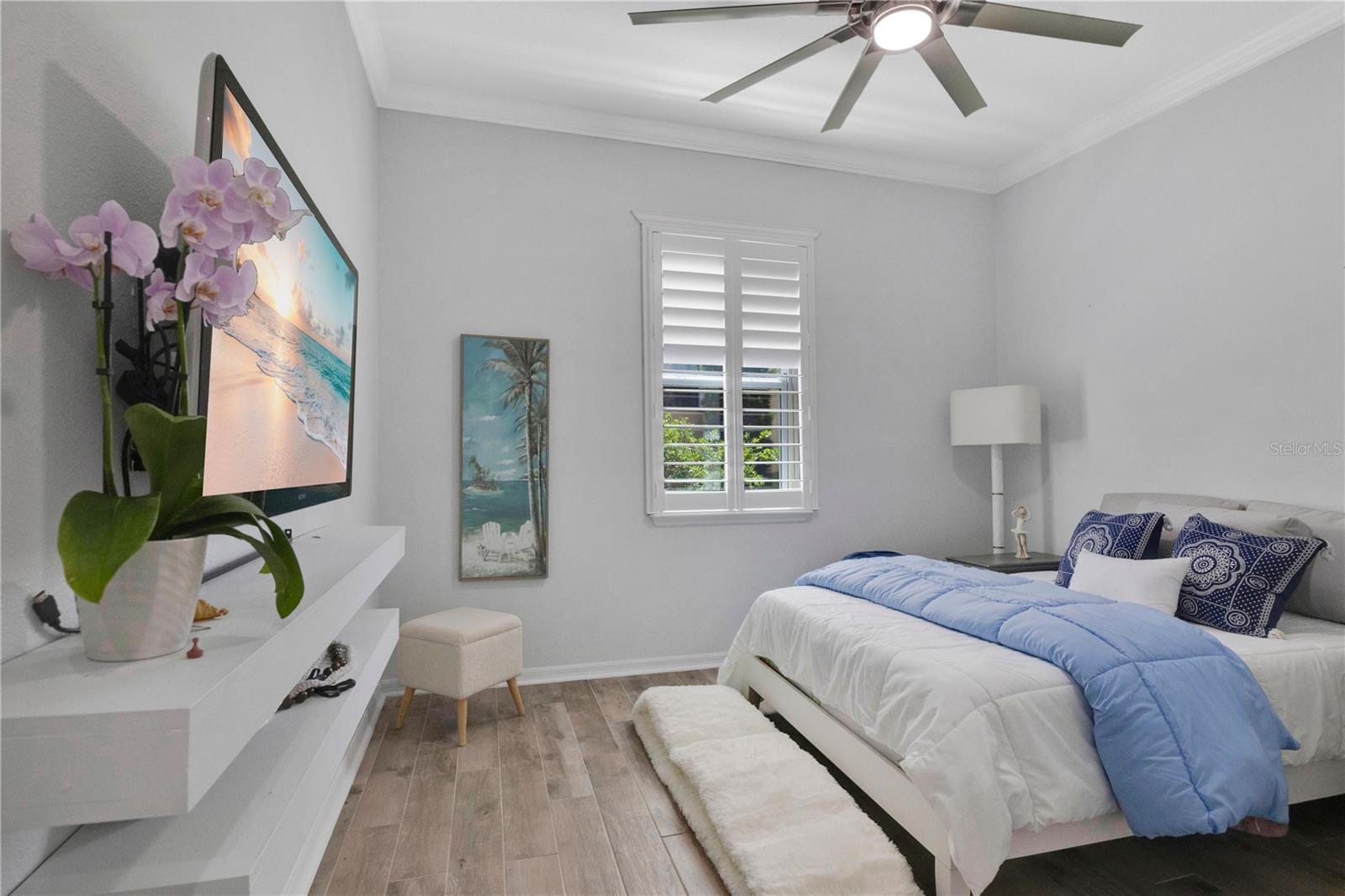 BELLA LAGO - Residential