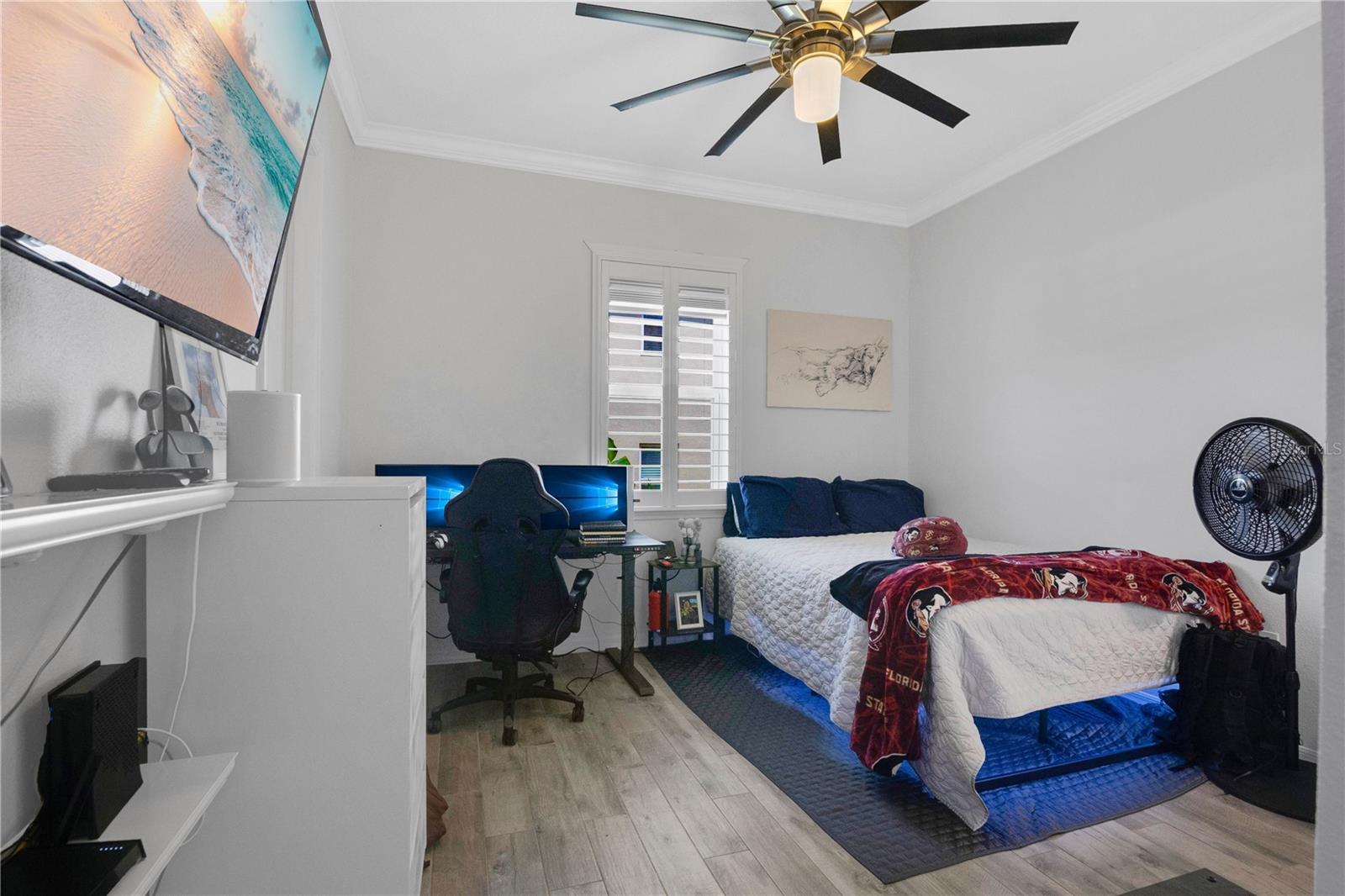 BELLA LAGO - Residential