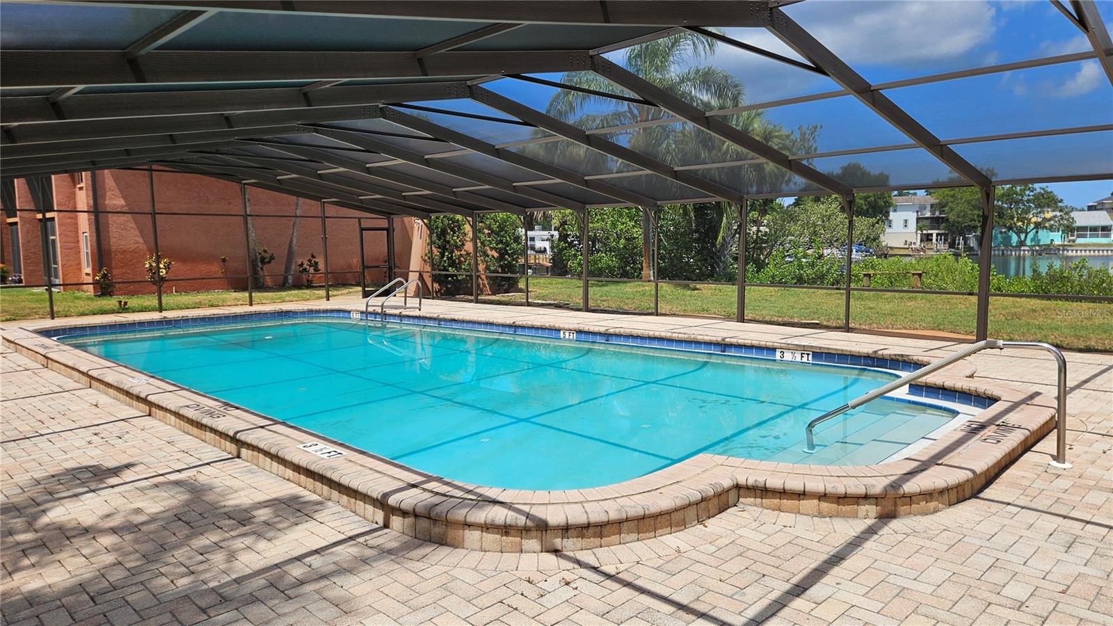 COVE SPGS CONDO - Residential